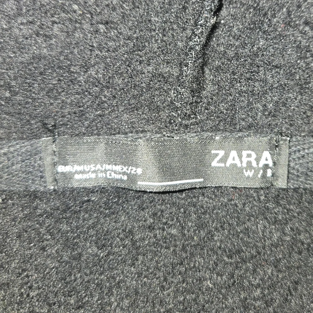 ZARA Black Zippered Hoodie Sweater Black Gray Ombre Faux Fur Sleeves Medium - Picture 14 of 15